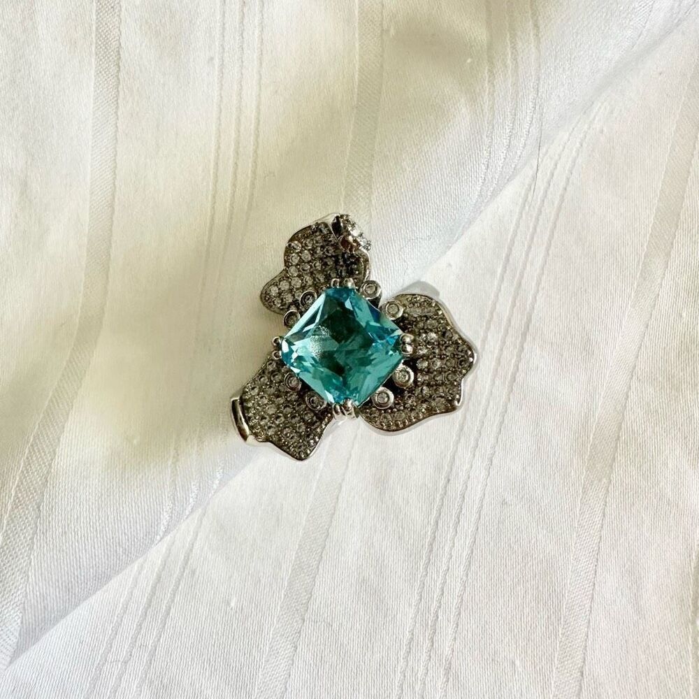 Aquamarine light blue cubic zirconia flower adjustable ring ￼